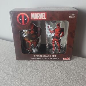 Marvel Deadpool Red and Black Glass Set